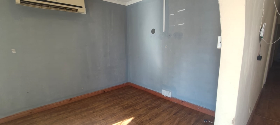 To Let 3 Bedroom Property for Rent in Algoa Park Eastern Cape